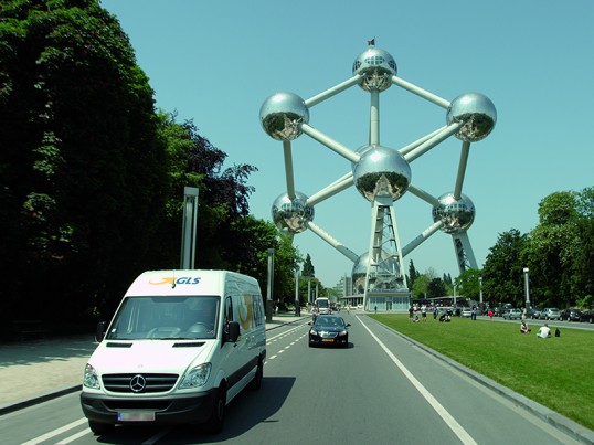 GLS delivery van drives away from Atomium museum