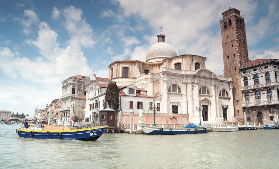 GLS Boat delivery in Venice