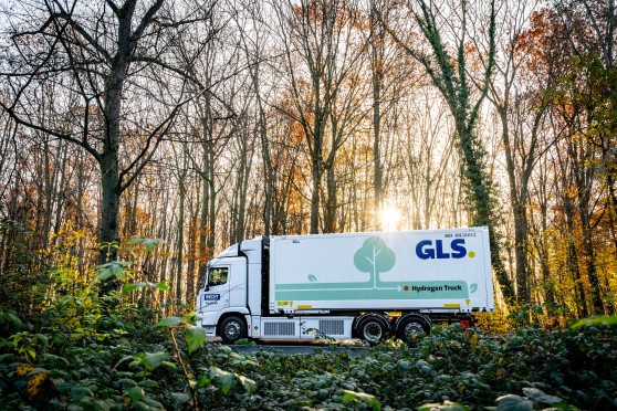 Hydrogen truck GLS Germany
