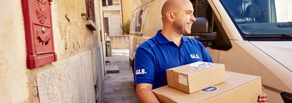 courier parcel delivery in Italy