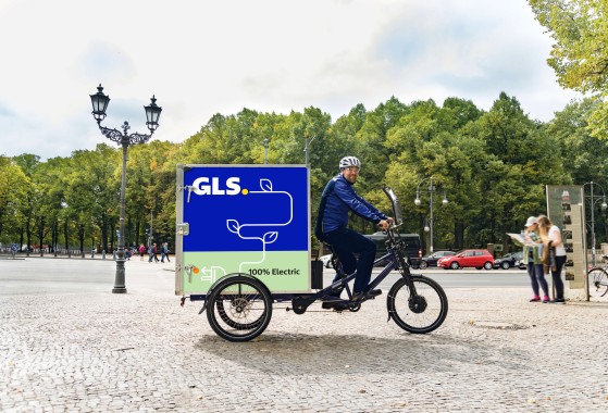 corriere su e-bike