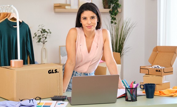 young retailer with GLS boxes