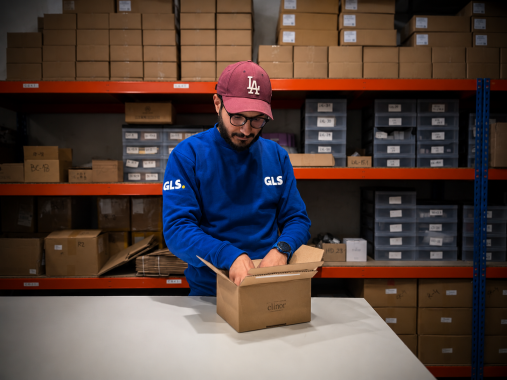 GLS fulfillment packing parcel