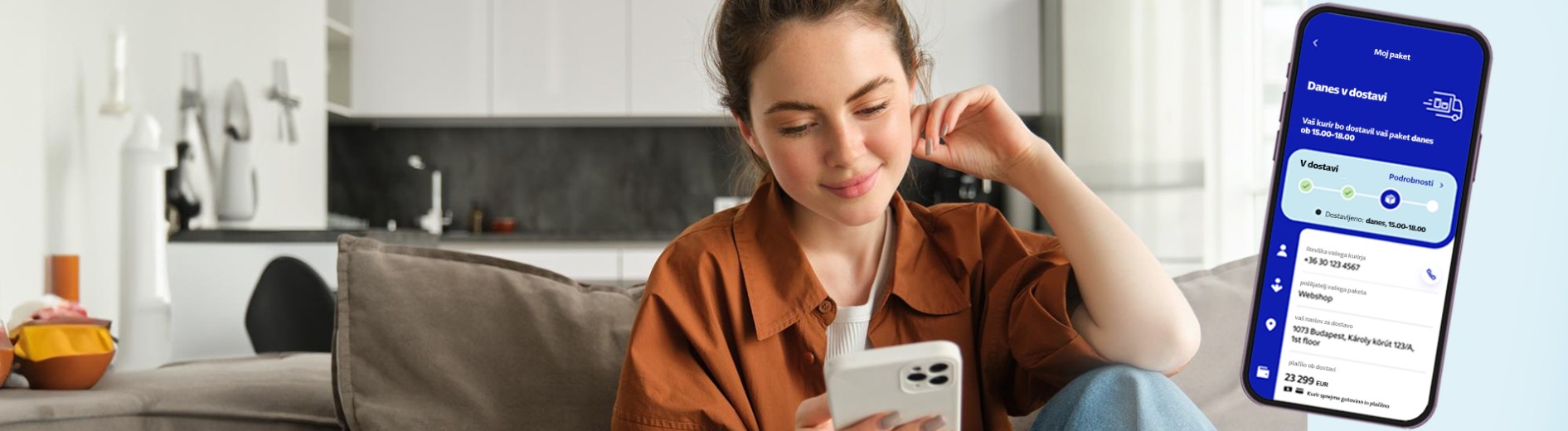 Women looking on the phone