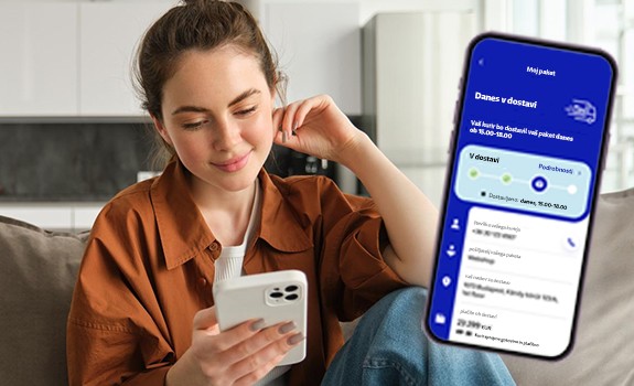 Women looking on the phone